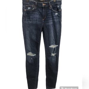 JOE’S JEANS Distressed Vivian Jeans Size 30